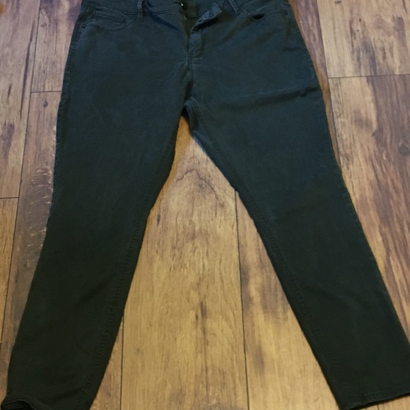 Jeans - Picture 2 of 3